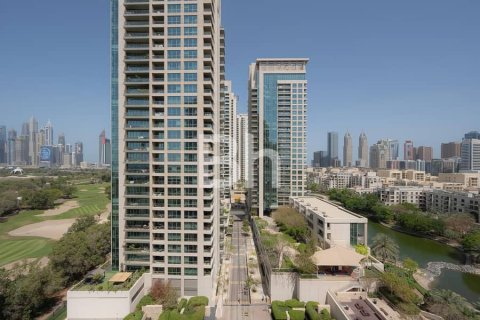 Apartment in The Views, Dubai 2 bedrooms, 127 sq.m. № 22103 - photo 15