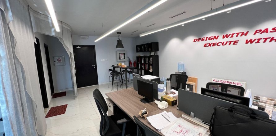 Office in Jumeirah Lake Towers, Dubai 1 bedroom, 73 sq.m. № 16224