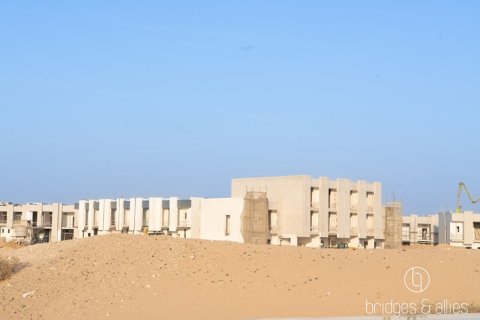 Villa in Dubai Land, Dubai 4 bedrooms, 91 sq.m. № 90683 - photo 2