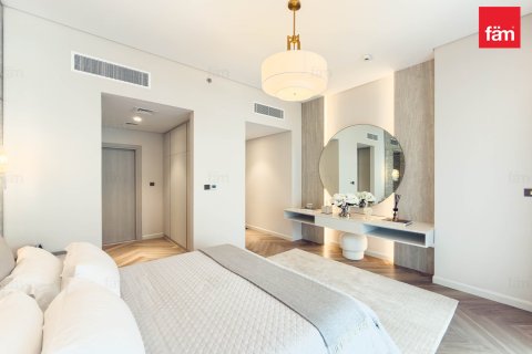 Apartment in Al Wasl, Dubai 2 bedrooms, 210.6 sq.m. № 124391 - photo 12