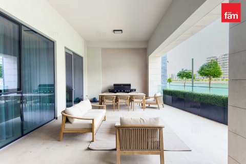 Apartment in Al Wasl, Dubai 2 bedrooms, 210.6 sq.m. № 124391 - photo 7