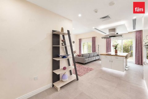Townhouse in Dubai 3 bedrooms, 160.6 sq.m. № 124394 - photo 20