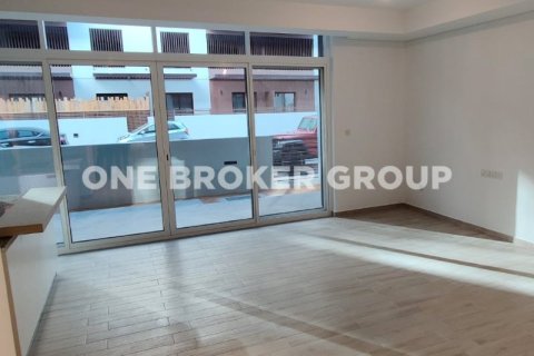 Купить таунхаус в Джумейра Вилладж Серкл, Дубай: 2 спальни, 187.6м², № 736 - фото 15
