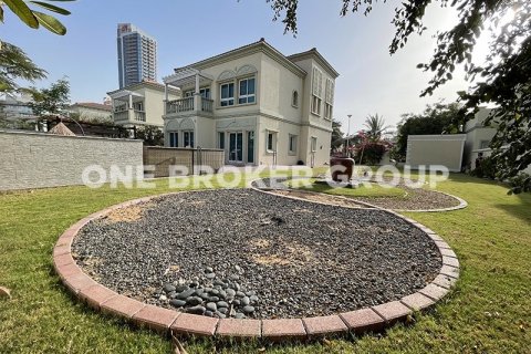 Villa in Jumeirah Village Triangle, Dubai 2 bedrooms, 659.6 sq.m. № 738 - photo 1