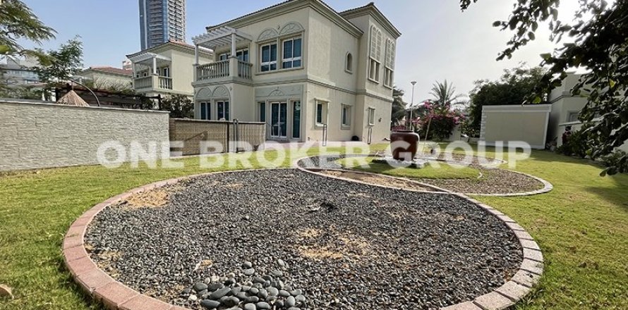 Villa in Jumeirah Village Triangle, Dubai 2 bedrooms, 659.6 sq.m. № 738
