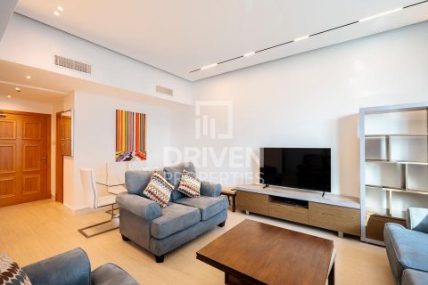 Apartment in Jumeirah Lake Towers, Dubai 2 bedrooms, 106 sq.m. № 64894 - photo 3