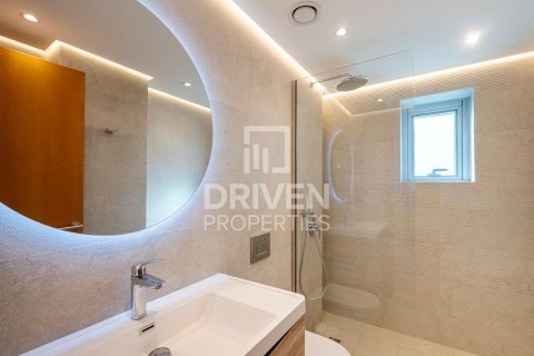 Apartment in Jumeirah Lake Towers, Dubai 2 bedrooms, 106 sq.m. № 64894 - photo 14