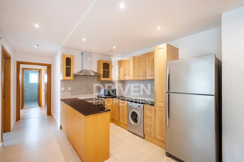 Apartment in Jumeirah Lake Towers, Dubai 2 bedrooms, 106 sq.m. № 64894 - photo 10