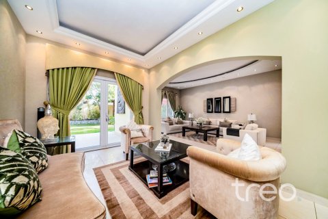 Villa en Meadows, Dubai, 5 dormitorios, 540.05 m², № 119696
