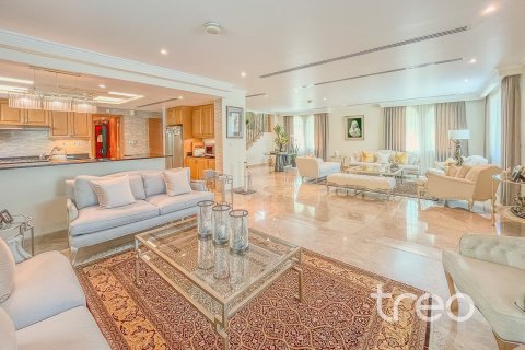 فيلا في Legacy, Jumeirah Park, دبي 4 غرف نوم, 762.36 م² رقم 119695 - صورة 3