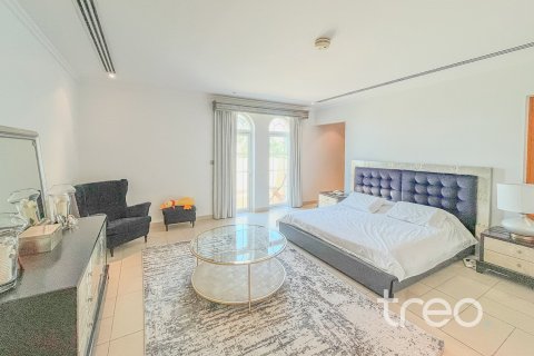 فيلا في Legacy, Jumeirah Park, دبي 4 غرف نوم, 762.36 م² رقم 119695 - صورة 11