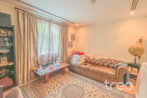 فيلا في Legacy, Jumeirah Park, دبي 4 غرف نوم, 762.36 م² رقم 119695 - صورة 17