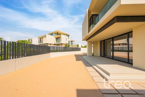 Villa à Dubai, 5 chambres, 441.29 m², № 119697 - photo 30