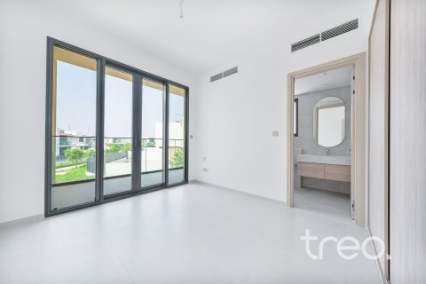 Villa à Dubai, 5 chambres, 441.29 m², № 119697 - photo 11