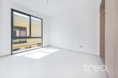 Villa à Dubai, 5 chambres, 441.29 m², № 119697 - photo 16