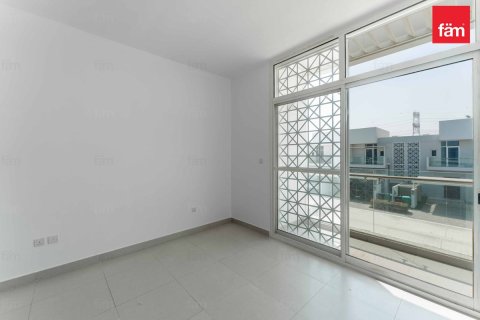 Таунхаус в Дубае, 3 спальни, 187.2м², № 115295