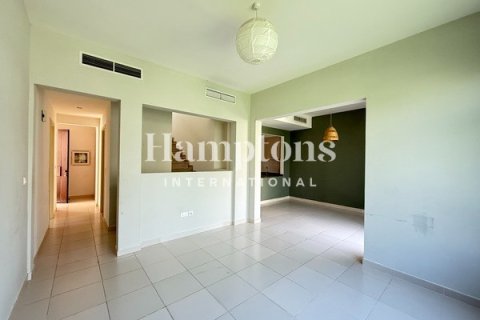 Снять в аренду виллу в Al Reem, Арабиан Ранчес, Дубай: 4 спальни, 313.17972912м², № 109890 - фото 4