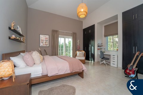 Villa en Jumeirah Golf Estates, Dubai, 4 dormitorios, 357 m², № 98675 - foto 13