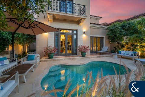 Villa en Jumeirah Golf Estates, Dubai, 4 dormitorios, 357 m², № 98675 - foto 4