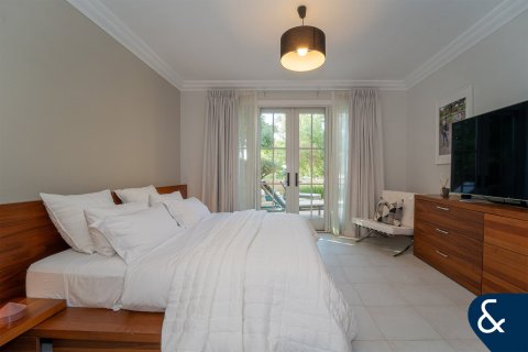 Villa en Jumeirah Golf Estates, Dubai, 4 dormitorios, 357 m², № 98675 - foto 10