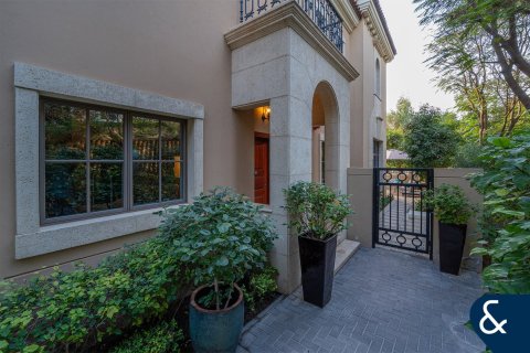 Villa en Jumeirah Golf Estates, Dubai, 4 dormitorios, 357 m², № 98675 - foto 19