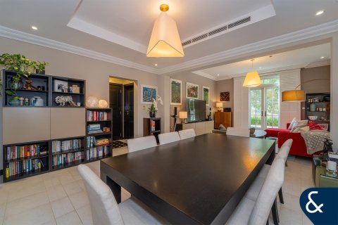 Villa en Jumeirah Golf Estates, Dubai, 4 dormitorios, 357 m², № 98675 - foto 7
