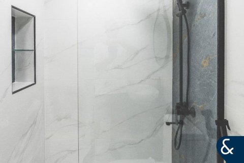 Villa in Maeen, The Lakes, Dubai 3 bedrooms, 341 sq.m. № 98682 - photo 11