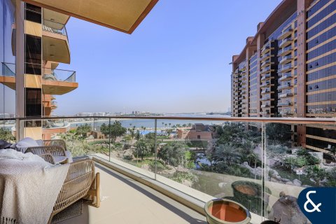 Apartment in Tiara Residences, Palm Jumeirah, Dubai 1 bedroom, 120 sq.m. № 98684