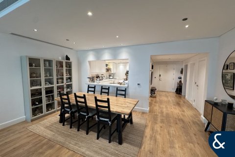 Apartment in Shoreline Apartments, Palm Jumeirah, Dubai 2 bedrooms, 185 sq.m. № 98683 - photo 4