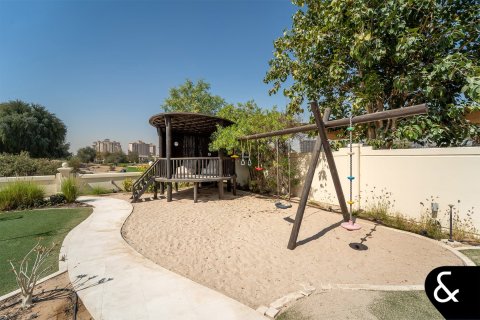 Villa en Victory Heights, Dubai Sports City, Dubai, 6 dormitorios, 760 m², № 98676 - foto 27