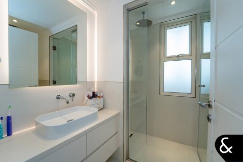 Villa en Victory Heights, Dubai Sports City, Dubai, 6 dormitorios, 760 m², № 98676 - foto 15