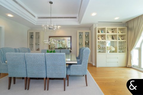 Villa en Victory Heights, Dubai Sports City, Dubai, 6 dormitorios, 760 m², № 98676 - foto 7