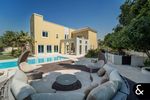 Villa en Victory Heights, Dubai Sports City, Dubai, 6 dormitorios, 760 m², № 98676 - foto 21