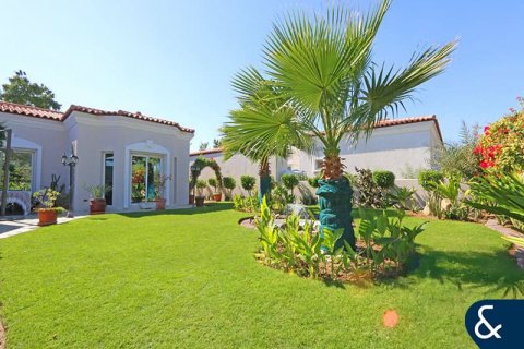 Villa in Green Community West, Green Community, Dubai 4 bedrooms, 404 sq.m. № 98677