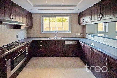 Villa à Legacy, Jumeirah Park, Dubai, 3 chambres, 284.56 m², № 119776 - photo 8