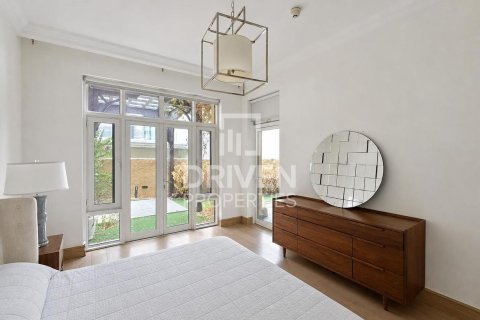 Apartment in Downtown Dubai (Downtown Burj Dubai), Dubai 2 bedrooms, 163.32 sq.m. № 128037 - photo 9