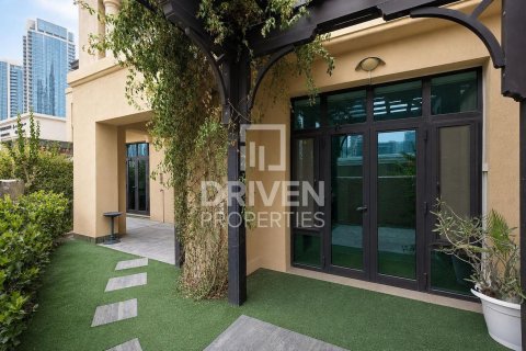 Apartment in Downtown Dubai (Downtown Burj Dubai), Dubai 2 bedrooms, 163.32 sq.m. № 128037 - photo 14