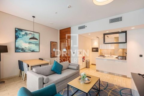 Apartment in Montrose Residence, Dubai Science Park, Dubai 1 bedroom, 70.98 sq.m. № 128036 - photo 4