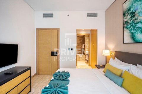 Apartment in Montrose Residence, Dubai Science Park, Dubai 1 bedroom, 70.98 sq.m. № 128036 - photo 8