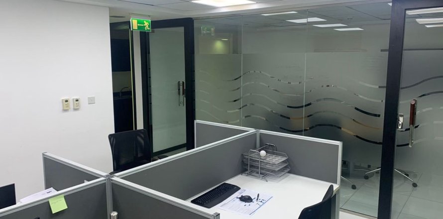 Office in Dubai 130 sq.m. № 67627