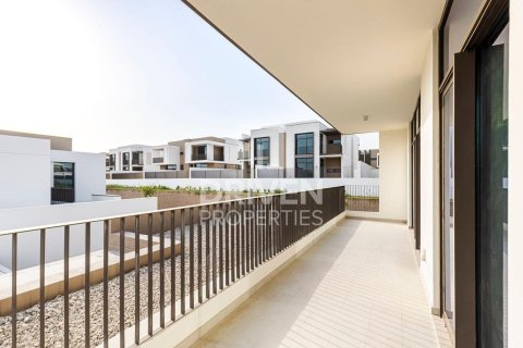 Villa in Al Furjan, Dubai 4 bedrooms, 577 sq.m. № 86354 - photo 11