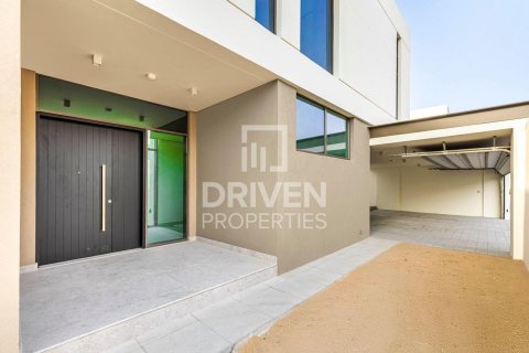 Villa in Al Furjan, Dubai 4 bedrooms, 577 sq.m. № 86354 - photo 3