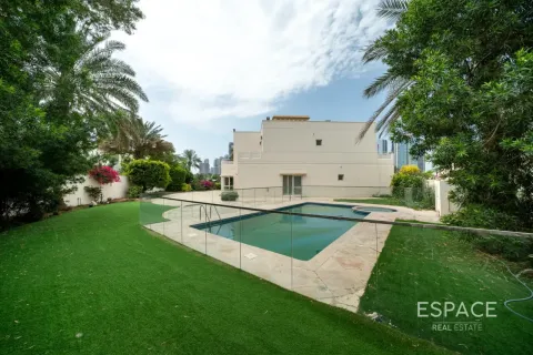 Villa in Meadows 1, Meadows, Dubai 6 bedrooms, 457 sq.m. № 122936