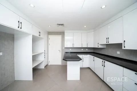 Villa in Meadows 1, Meadows, Dubai 6 bedrooms, 457 sq.m. № 122936 - photo 9