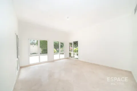 Villa in Meadows 1, Meadows, Dubai 6 bedrooms, 457 sq.m. № 122936 - photo 5