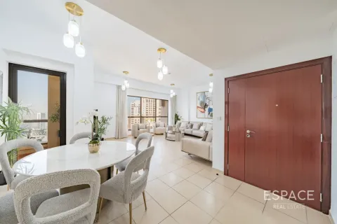 Apartment in Jumeirah Beach Residence, Dubai 2 bedrooms, 120 sq.m. № 122933