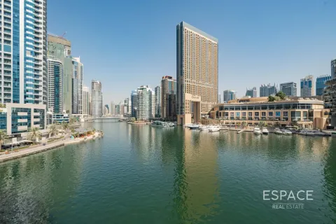 Apartment in Dubai Marina, Dubai 3 bedrooms, 181 sq.m. № 122937 - photo 2