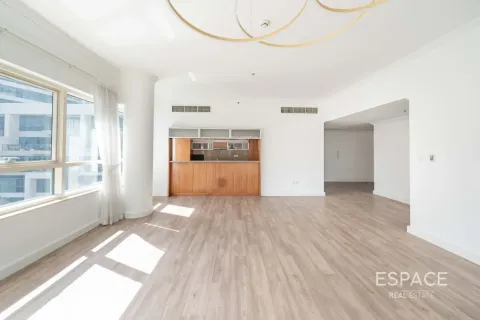 Apartment in Dubai Marina, Dubai 3 bedrooms, 181 sq.m. № 122937 - photo 4