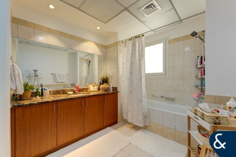 Villa en Springs 10, The Springs, Dubai, 3 dormitorios, 290 m², № 75896 - foto 10