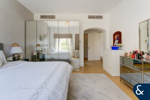 Villa en Springs 10, The Springs, Dubai, 3 dormitorios, 290 m², № 75896 - foto 13